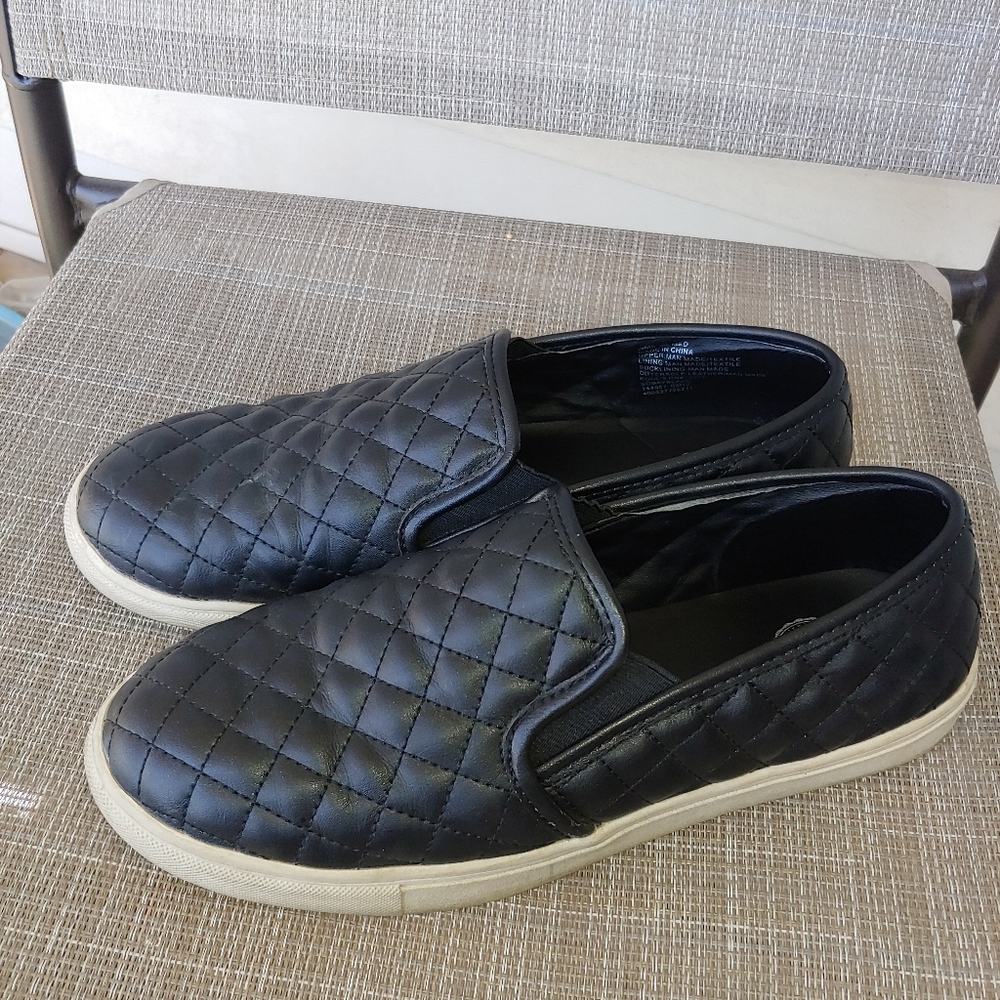 Casual shoes